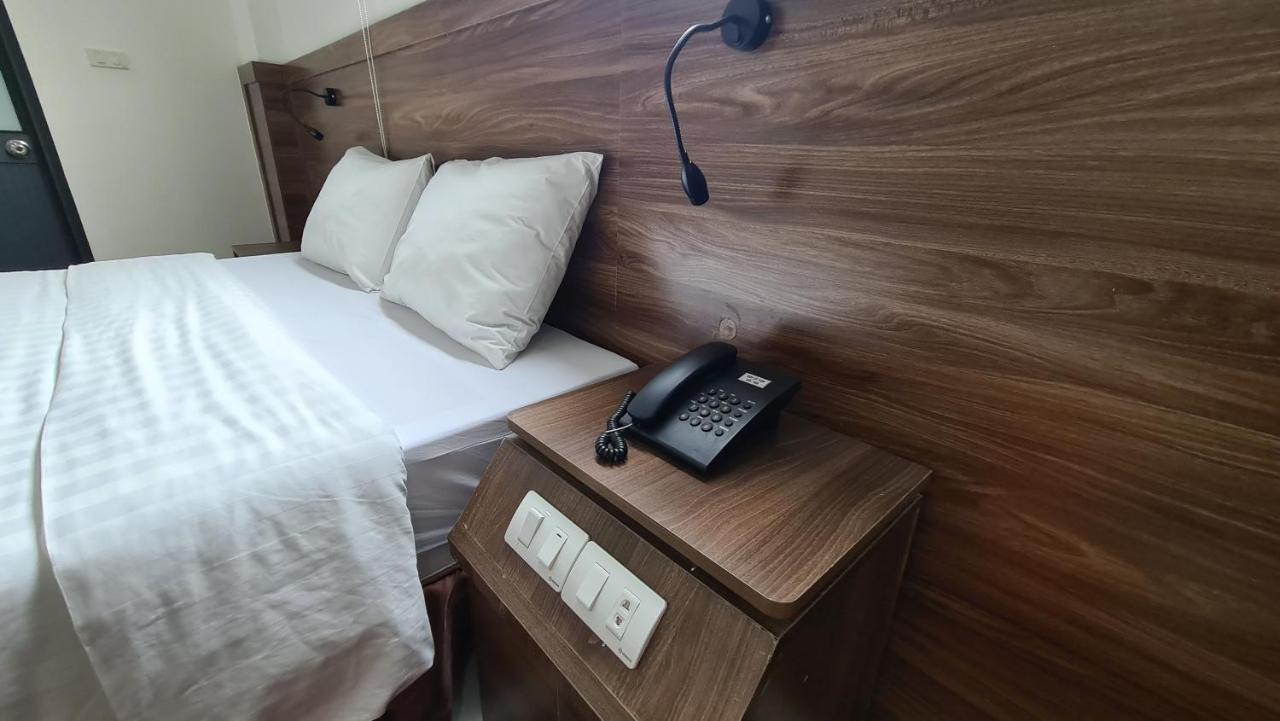 Thanh Hang Hotel Near Emerald My Dinh 河内 外观 照片